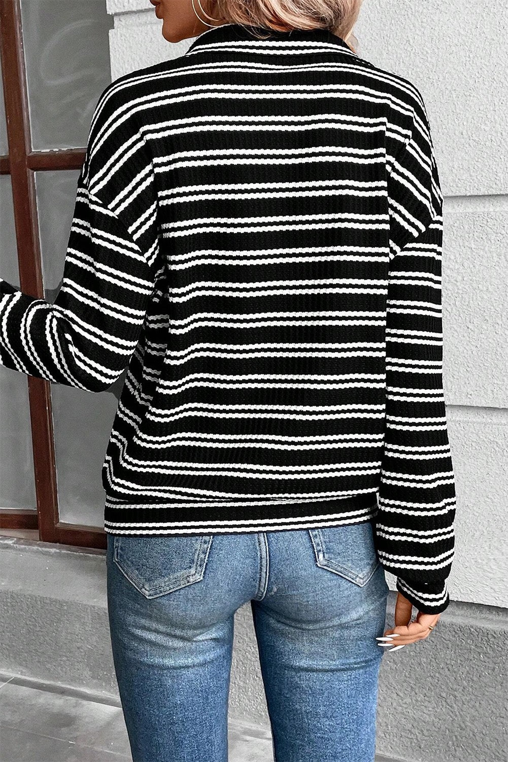 Black stripe zipper top