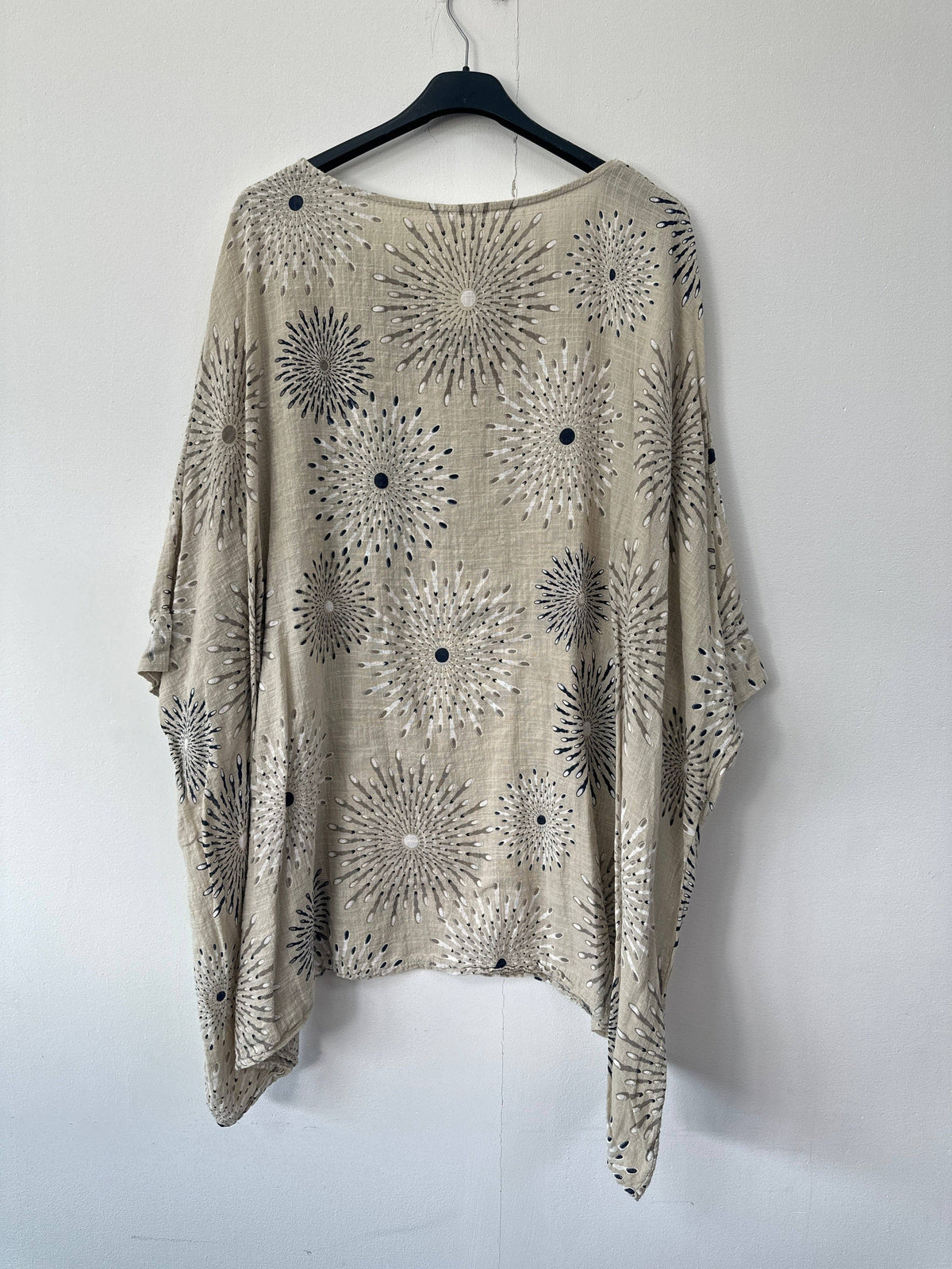 Italian Sunburst Print Pocket Front Cotton Top