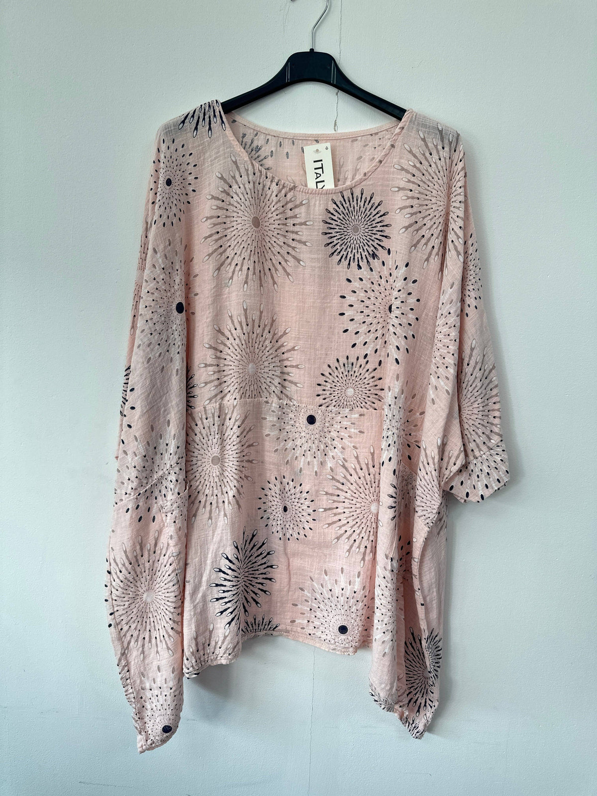 Italian Sunburst Print Pocket Front Cotton Top
