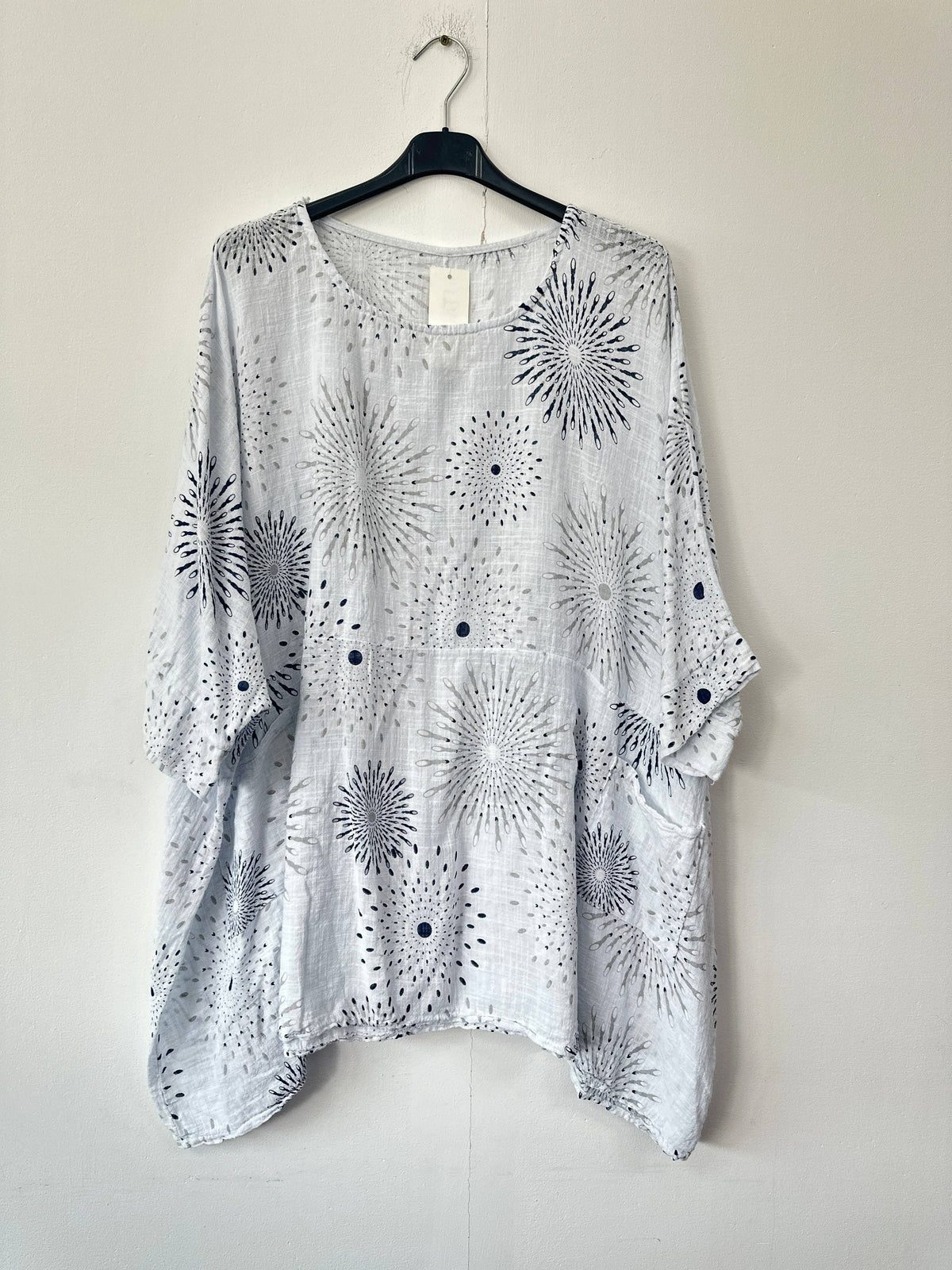 Italian Sunburst Print Pocket Front Cotton Top