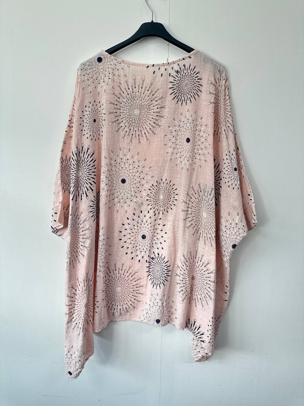 Italian Sunburst Print Pocket Front Cotton Top