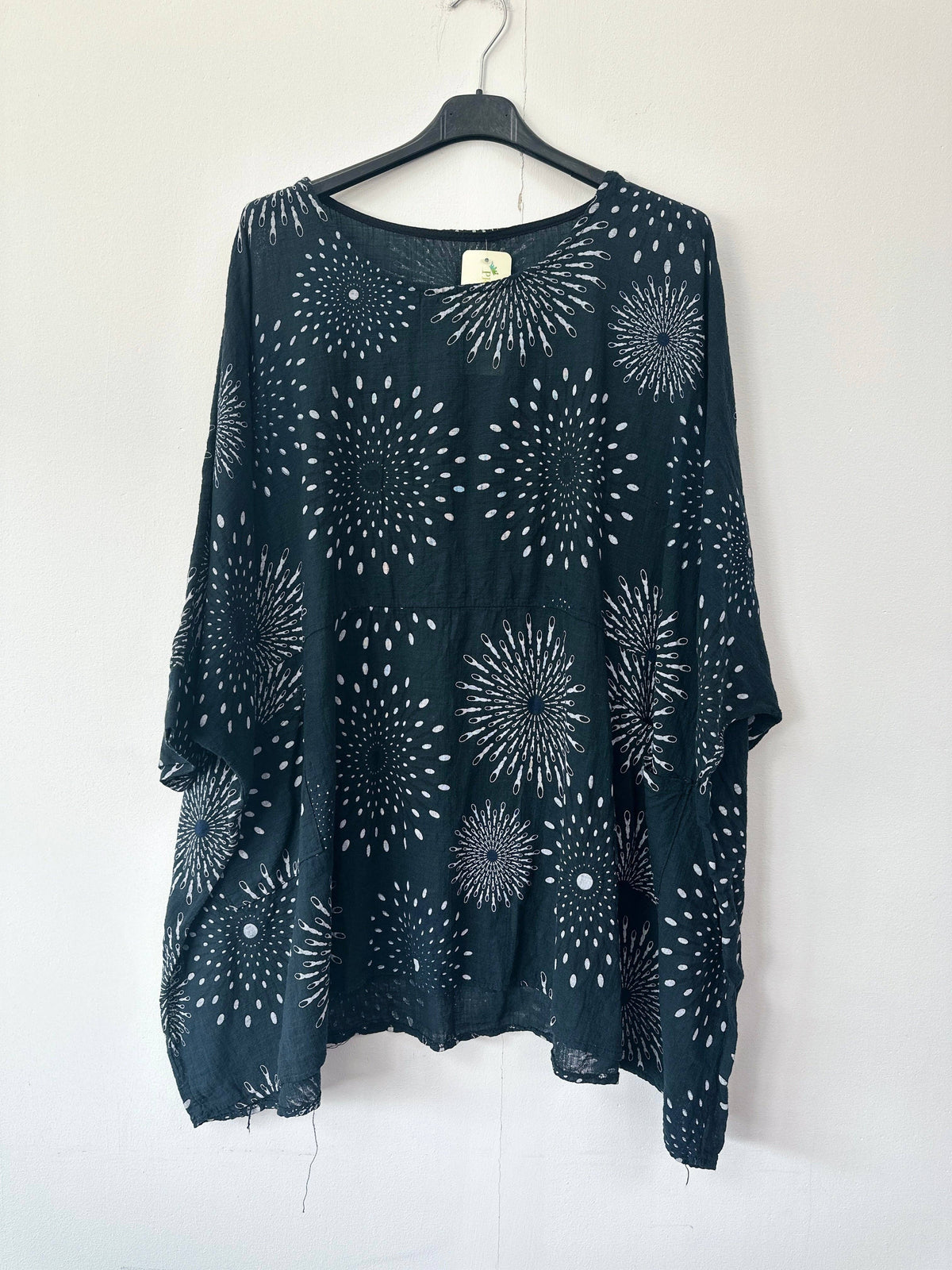 Italian Sunburst Print Pocket Front Cotton Top