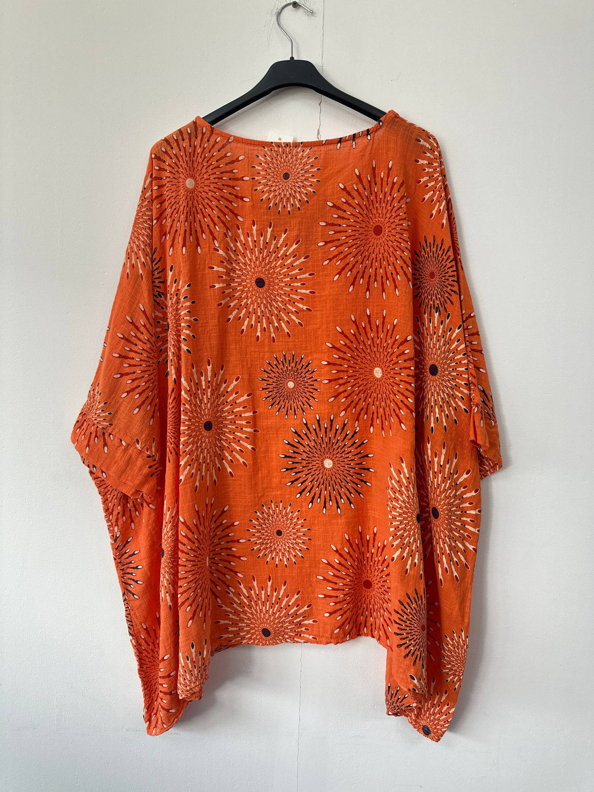 Italian Sunburst Print Pocket Front Cotton Top